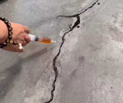 乐业混凝土裂缝修补技术详解​